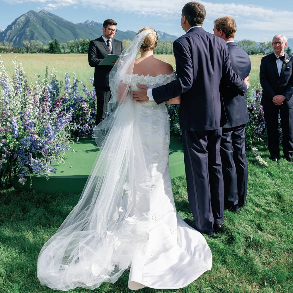 Robe de mariée en satin avec fleurs 3D, gaine de jardin, optique, modeste, pleine longueur, hors de la colonne rustique initiée, train de brosse