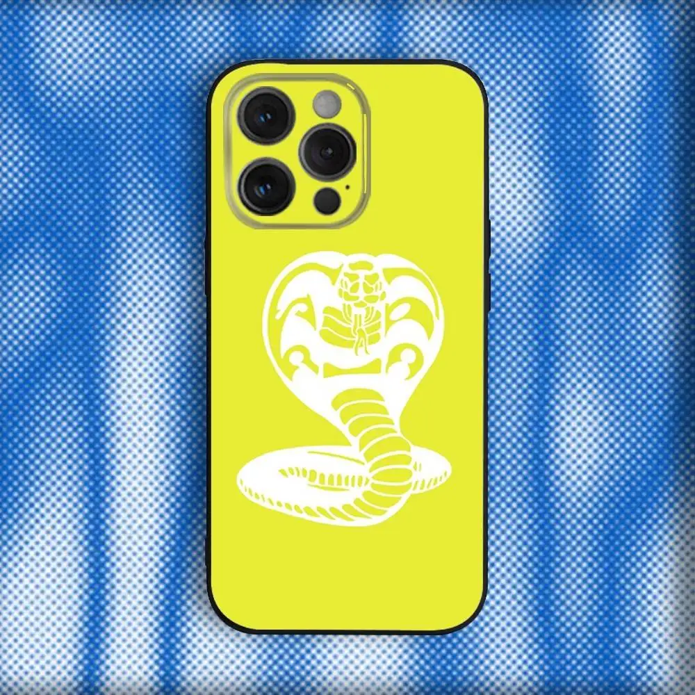 C-Cobras K-Kai Snakes Capa de telefone para iPhone 16,se4,15,14,13,12,11,Pro,X,XS,Max,XR,Plus,Mini Capa preta macia