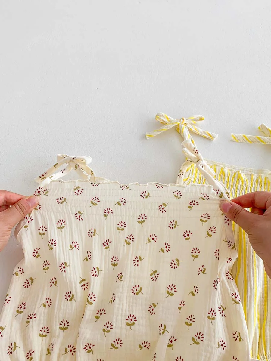 Summer baby clothes Korean thin floral sling bow triangle jumpsuit, sweet and cute baby jumpsuit, suitable for going out