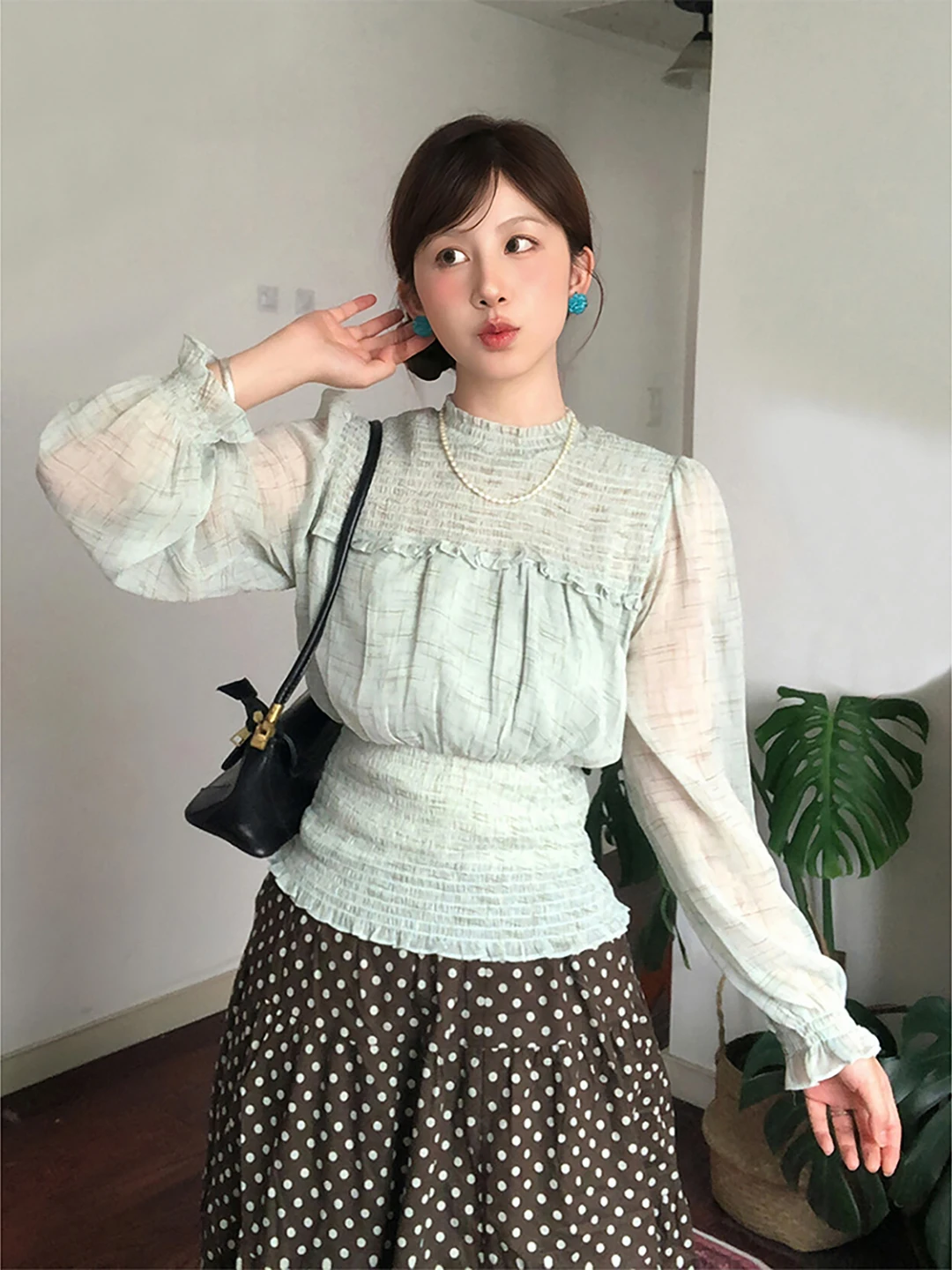 

Long Sleeve Chiffon Women's Top Waist Cinched Thin Sun Protection round Neck Shirt Green Color Commute Style Korean Version