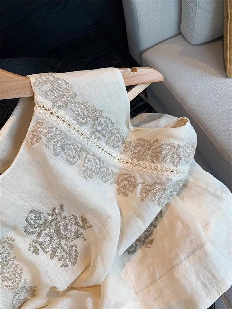 

2025 Summer New Sle Women's Embroidered Flower Svel round Ne Vest Korean Loose Fit Thin Material Casual Top