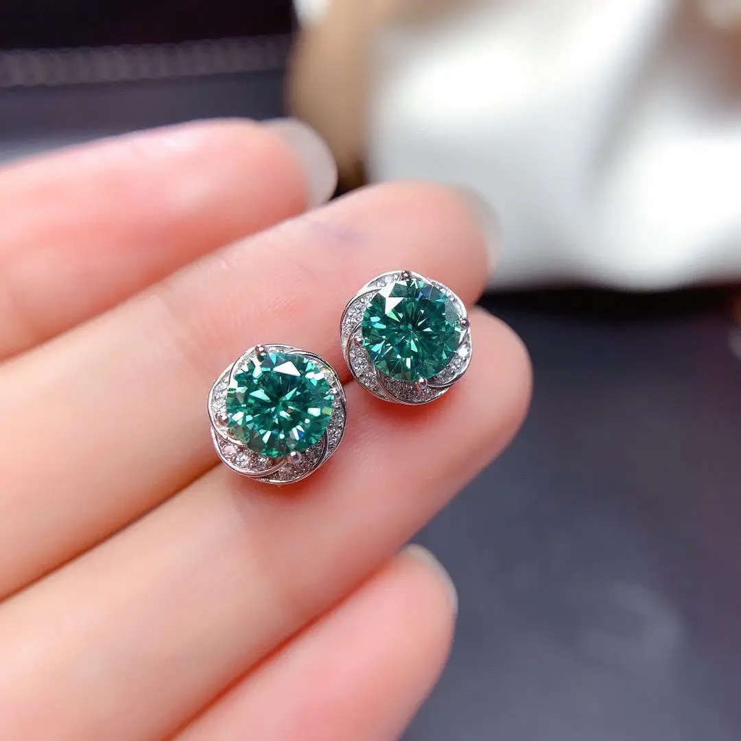 

Tik Tok live drainage welfare pt950 high carbon diamond imitation Maldivian blue-green Mosan diamond earrings female