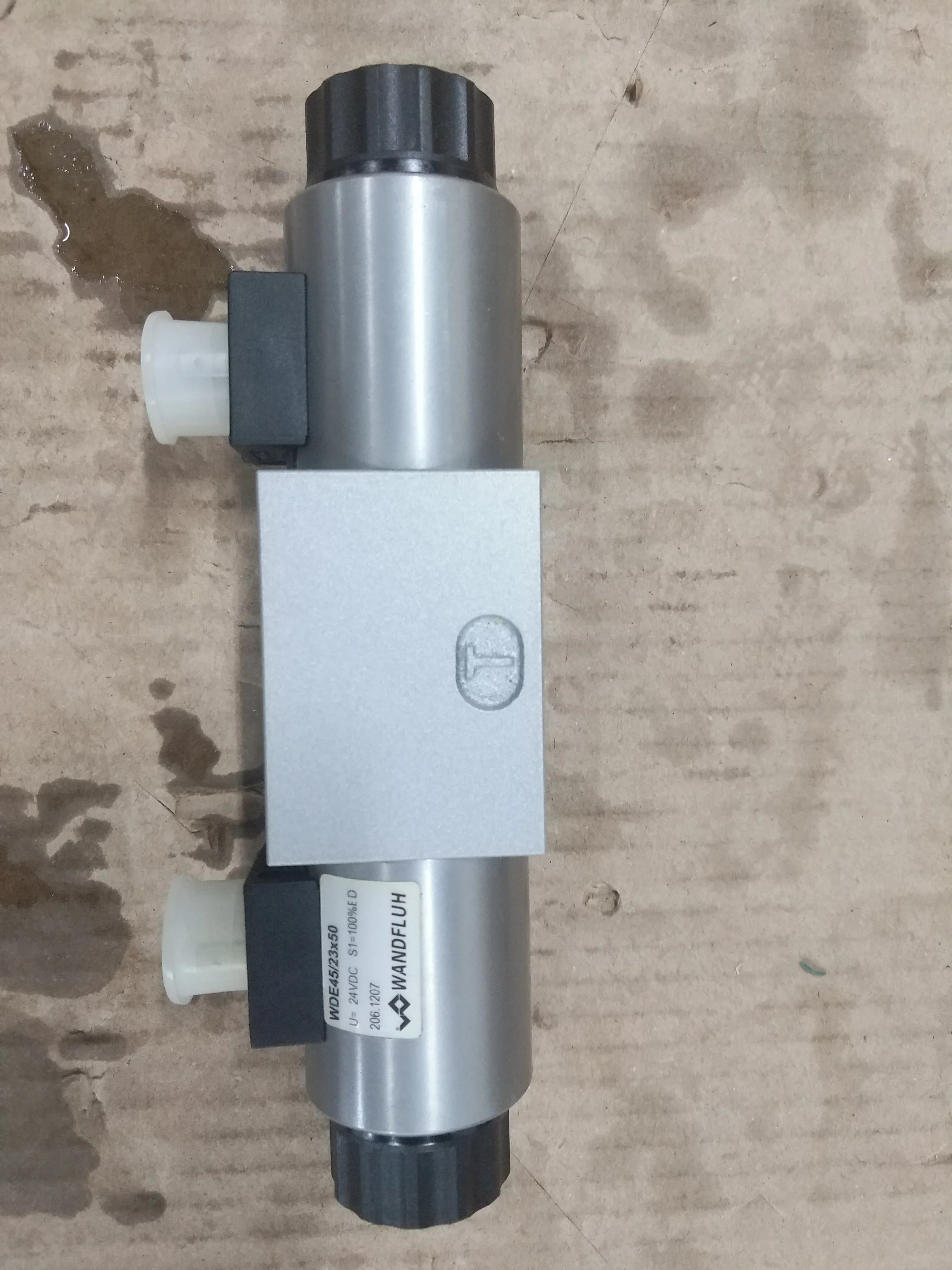 صمامات الملف اللولبي Wandfluh WDMFA06-ACB-G24-M29