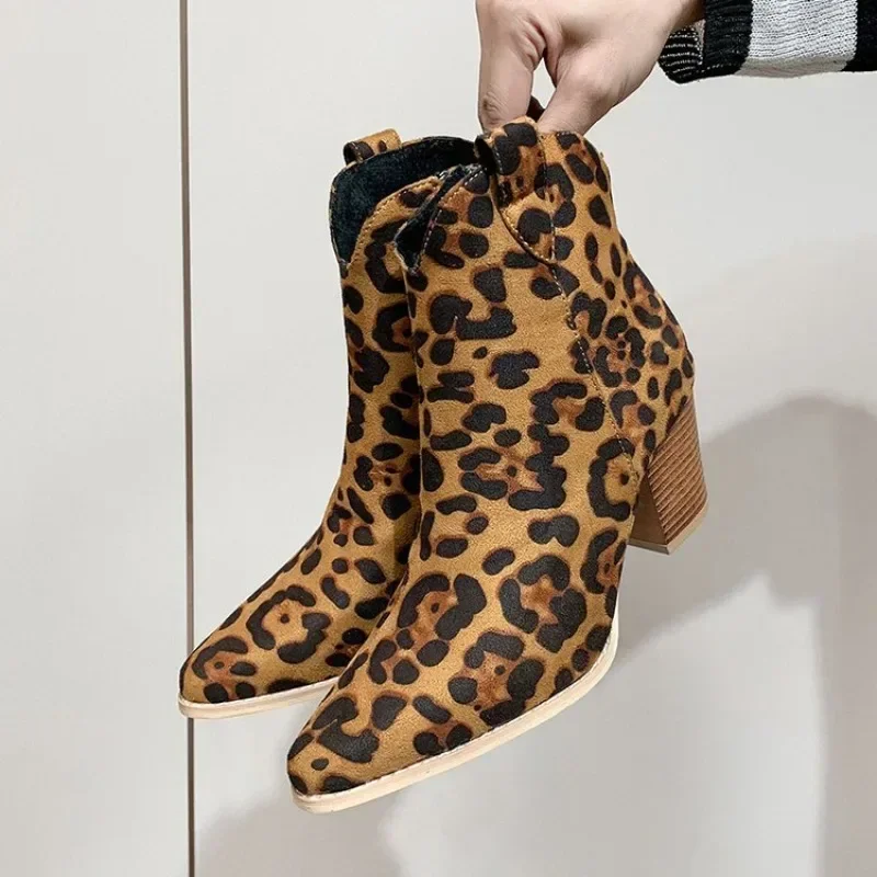 2024New Ankle Boots Women's High Heel Shoes Women's Track Design Leopard Print Thick Heel Pointed Fashion Western Boots