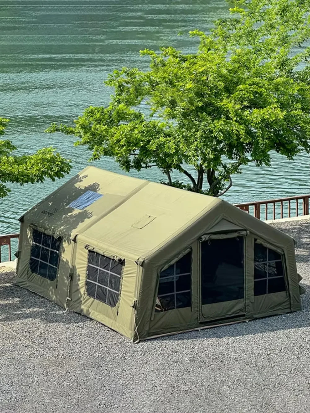 High Quality Green Inflatable Camping Tent for Summer Outdoor Multi-Functional Customizable Area PVC Aluminum for Glamping