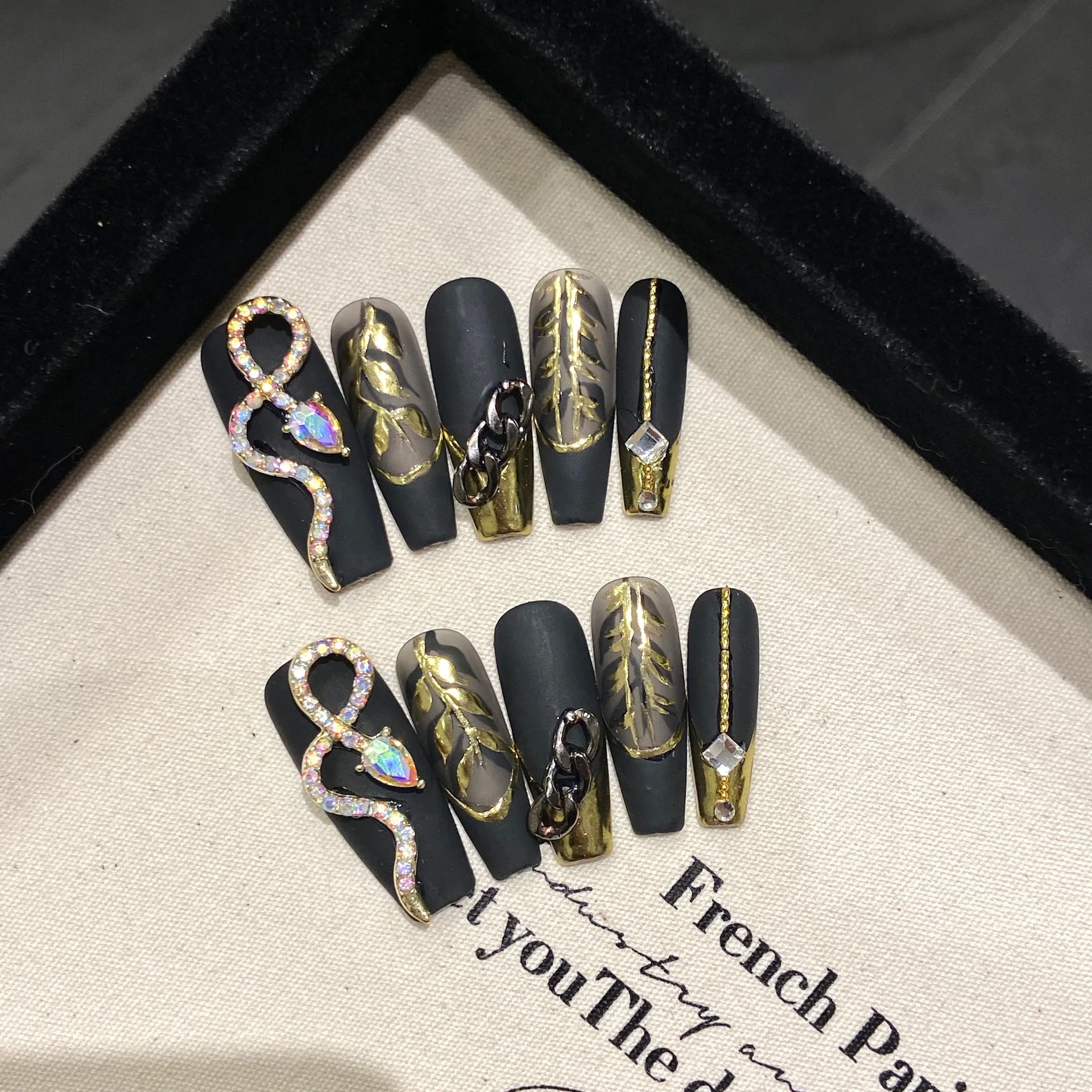 Dark Style Midnight Diamond Spirit Snake Handmade Press On Nails Gold Leaf Chain French Fake Nail Patches