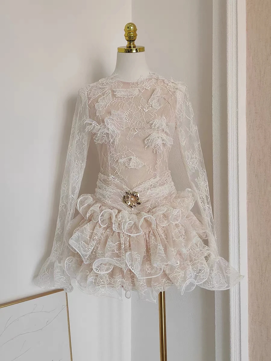 เดรสสั้นแขนยาวสำหรับผู้หญิง สไตล์หรูหรา สำหรับฤดูใบไม้ผลิและฤดูใบไม้ร่วง คอทรงโอ แต่งระบาย ลูกไม้ลายดอกไม้ ทรงเข้ารูป เหมาะสำหรับงานปาร์ตี้