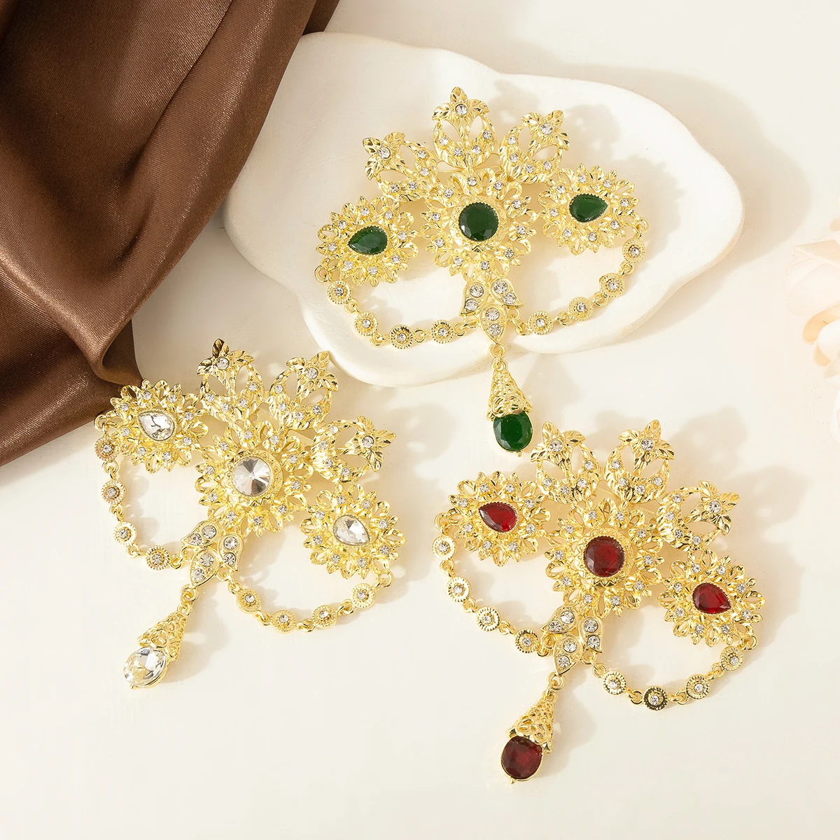 เข็มกลัดคริสตัลทรงหยดน้ำสไตล์โมร็อกโกสำหรับผู้หญิง แบรนด์ FATIMA STORE เหมาะสำหรับเจ้าสาวมุสลิมและชาวอาหรับ