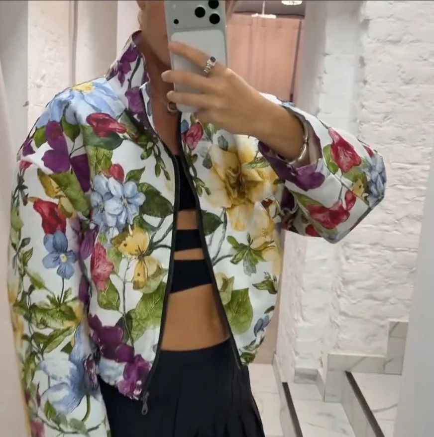 Mixed Color Floral Print Stand Up Collar Zipper Women Jacket Fashion Loose Long Sleeved Short Coat 2026 Autumn Daily Streetwear