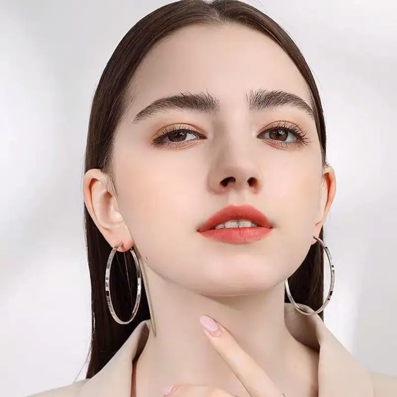 Neue Mode Klassiker Einfache Große Runde Creolen für Frauen Edelstahl Kreis Mädchen Glänzende Zarte Party Frauen Schmuck – Detail 9
