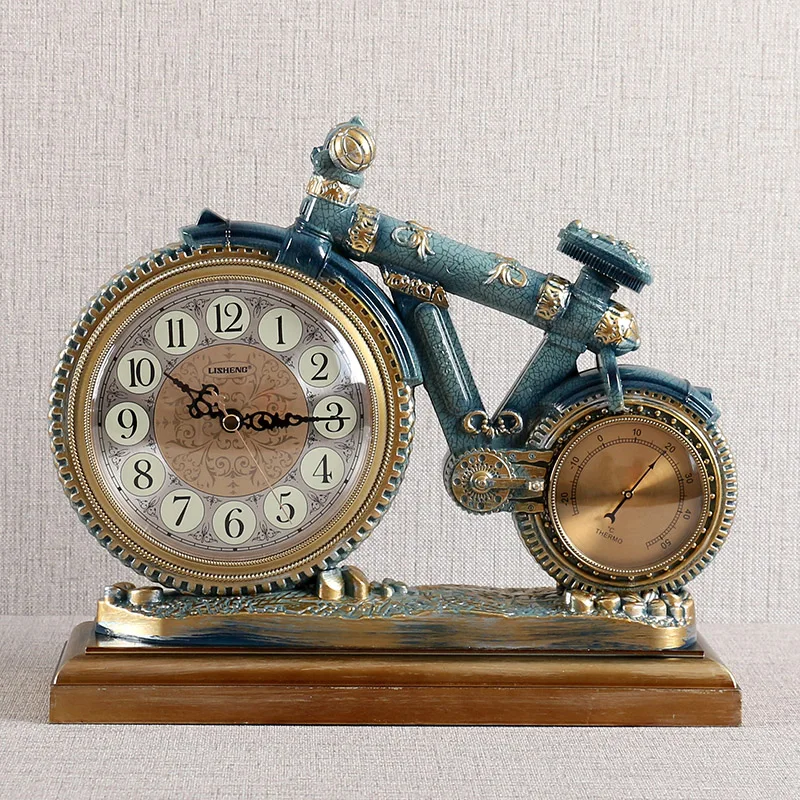 Vintage Hangable Battery Alarm Clock Silent Table Desk Quartz Clock Time for Bedroom Bedside Sitting Room Craft Decoration