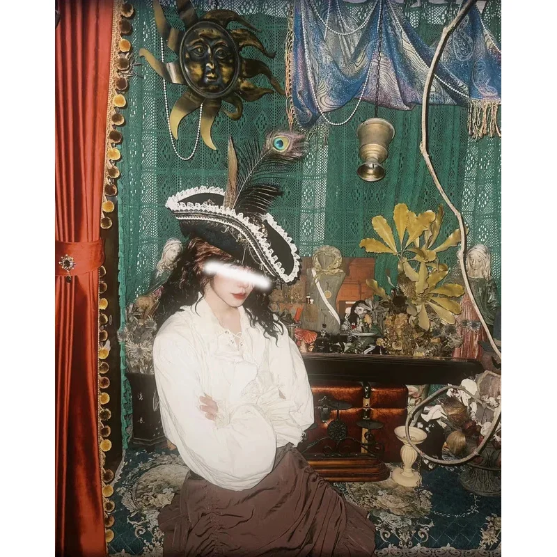 

25COSNew Pirate Hat Vintage Skull Triangle Hat Halloween Cosplay Pirate Feather Hat Movie Clothing Accessories Headwear Adult Ve