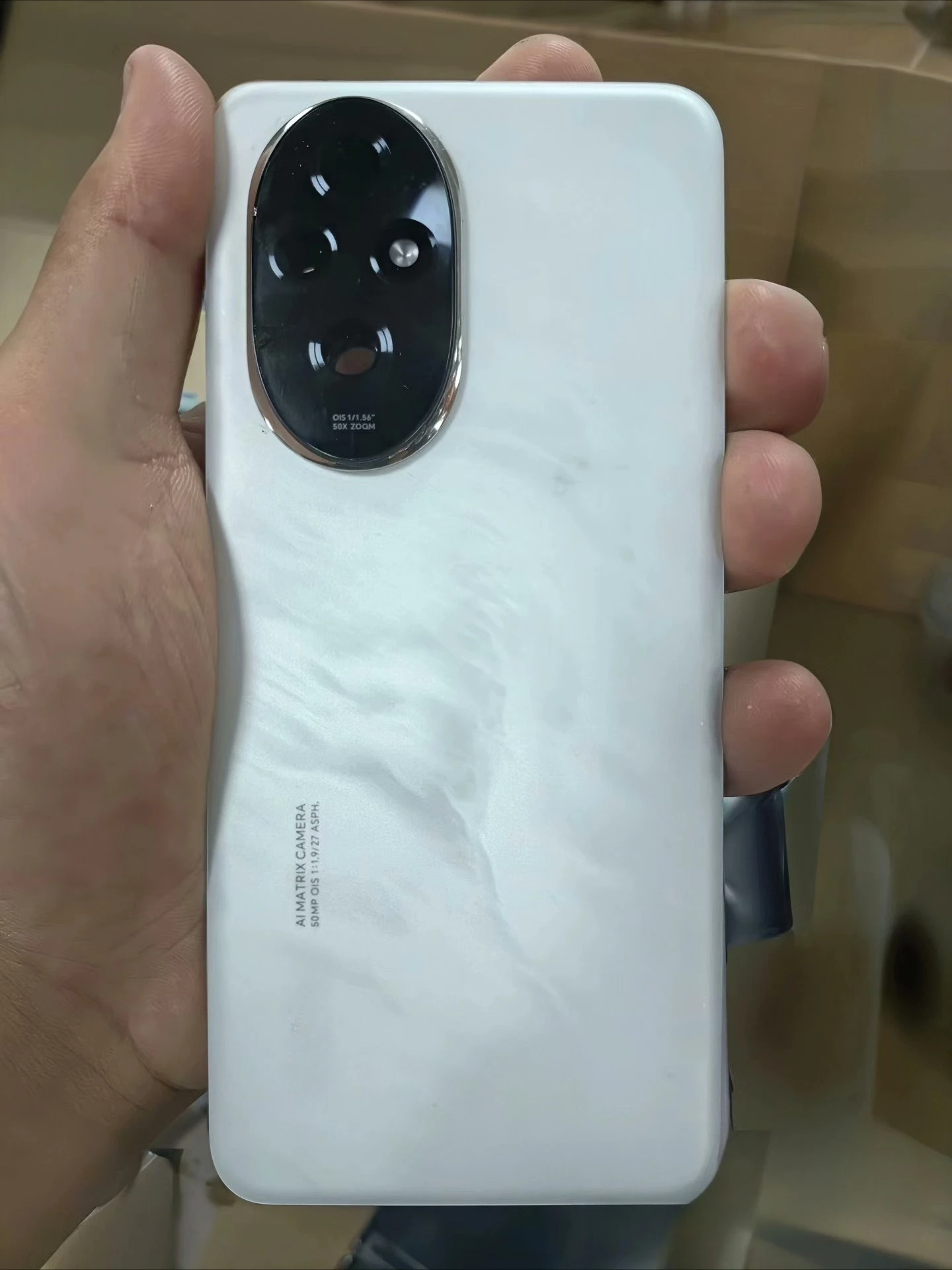 غطاء خلفي لهاتف Honor 200 ELI-NX9 مع عدسة الكاميرا