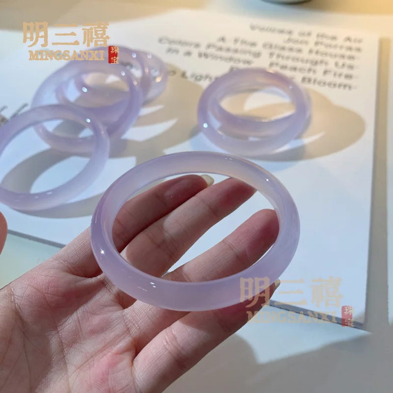 

Халцедон, бразильский агат, светлый плоский барочный камень, сильный фиолетовый оттенок, цвет таро, браслет из натурального ледяного нефрита