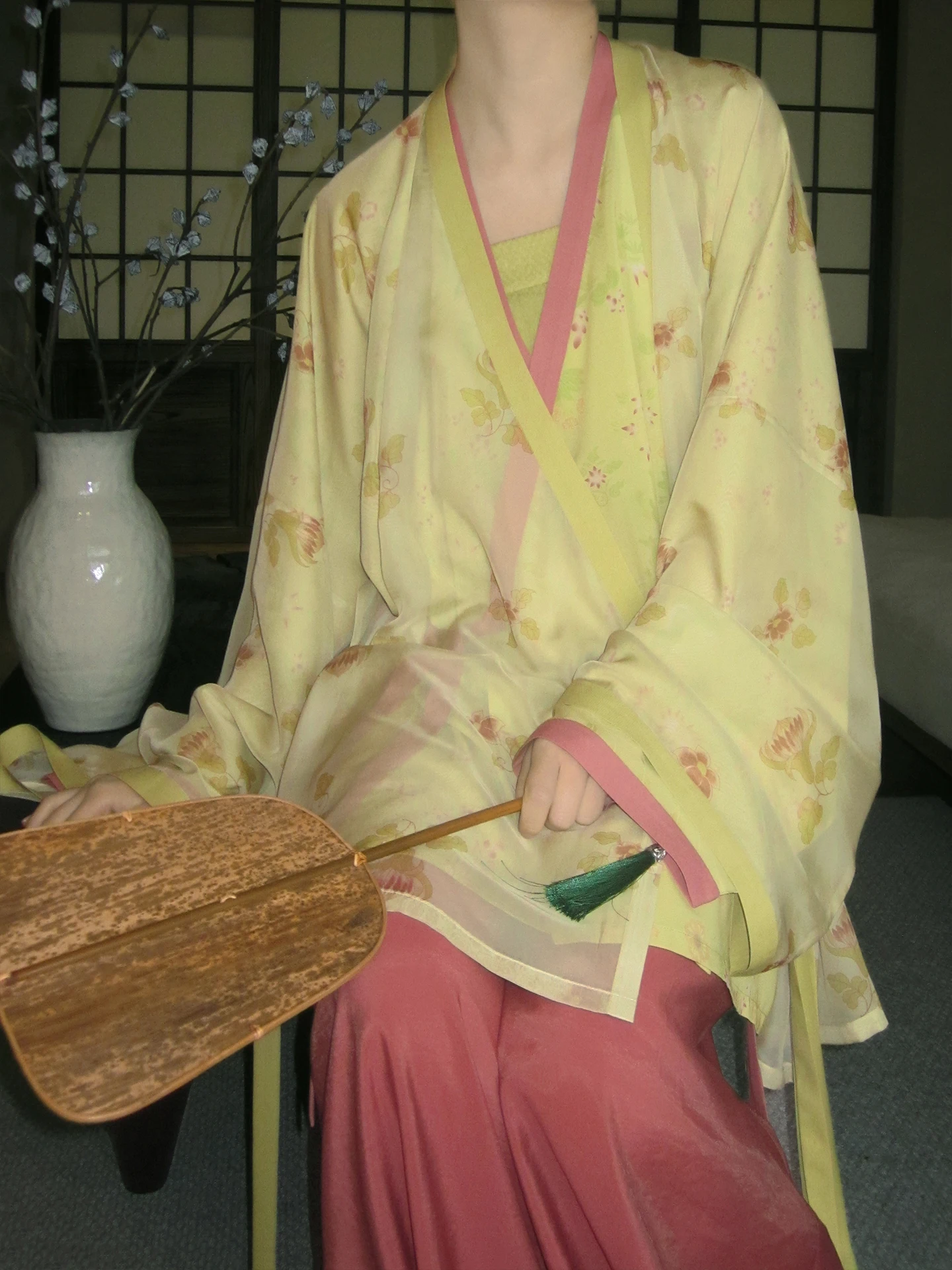 

Новинка! Весенний комплект 2026: Прямая юбка-ханьфу Chang Gong Yu One Spring Fluff Wei Jin Restoration и эластичные брюки с поясом.