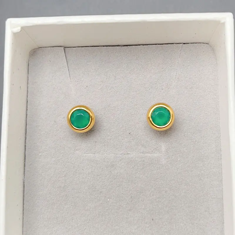 

Luxury 925 Silver Gemstone Earrings for Wedding Natural Chalcedony Earrings 5mm*5mm 1.0ct VVS Grade Chalcedony Jewelry