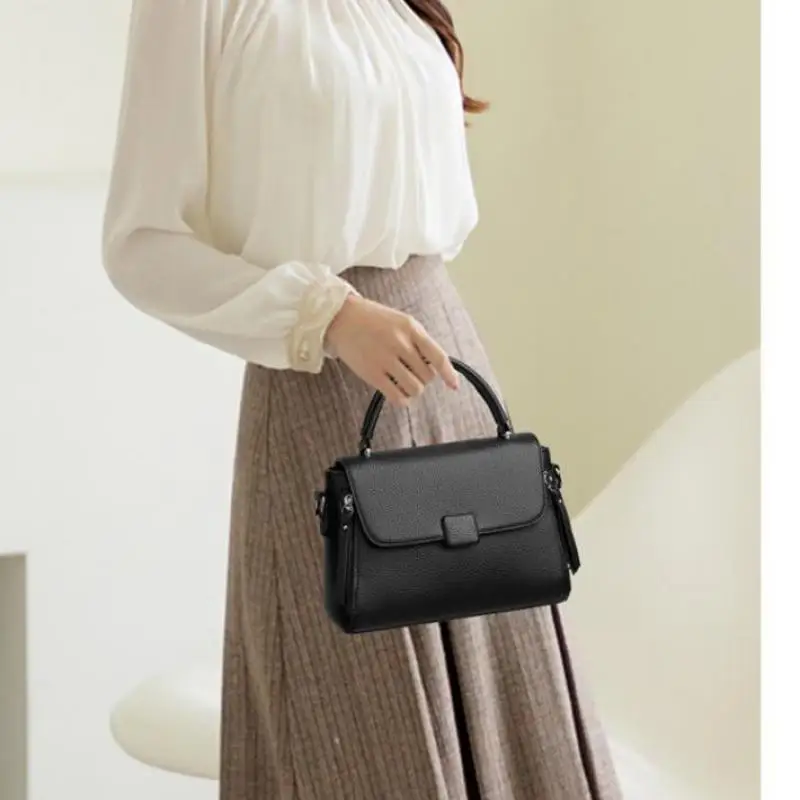 

Fashionable And Versatile Women's Handbag 2024 New Large-capacity Single-shoulder Crossbody Small Square Bags