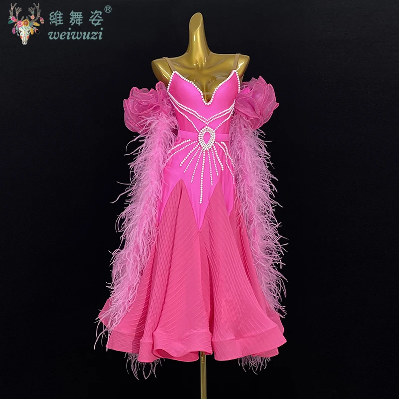 

Женское бальное танцевальное платье розового цвета на заказ, профессиональное изящное платье без рукавов с открытой спиной для взрослых, наряд в стиле фокстрот с перьями