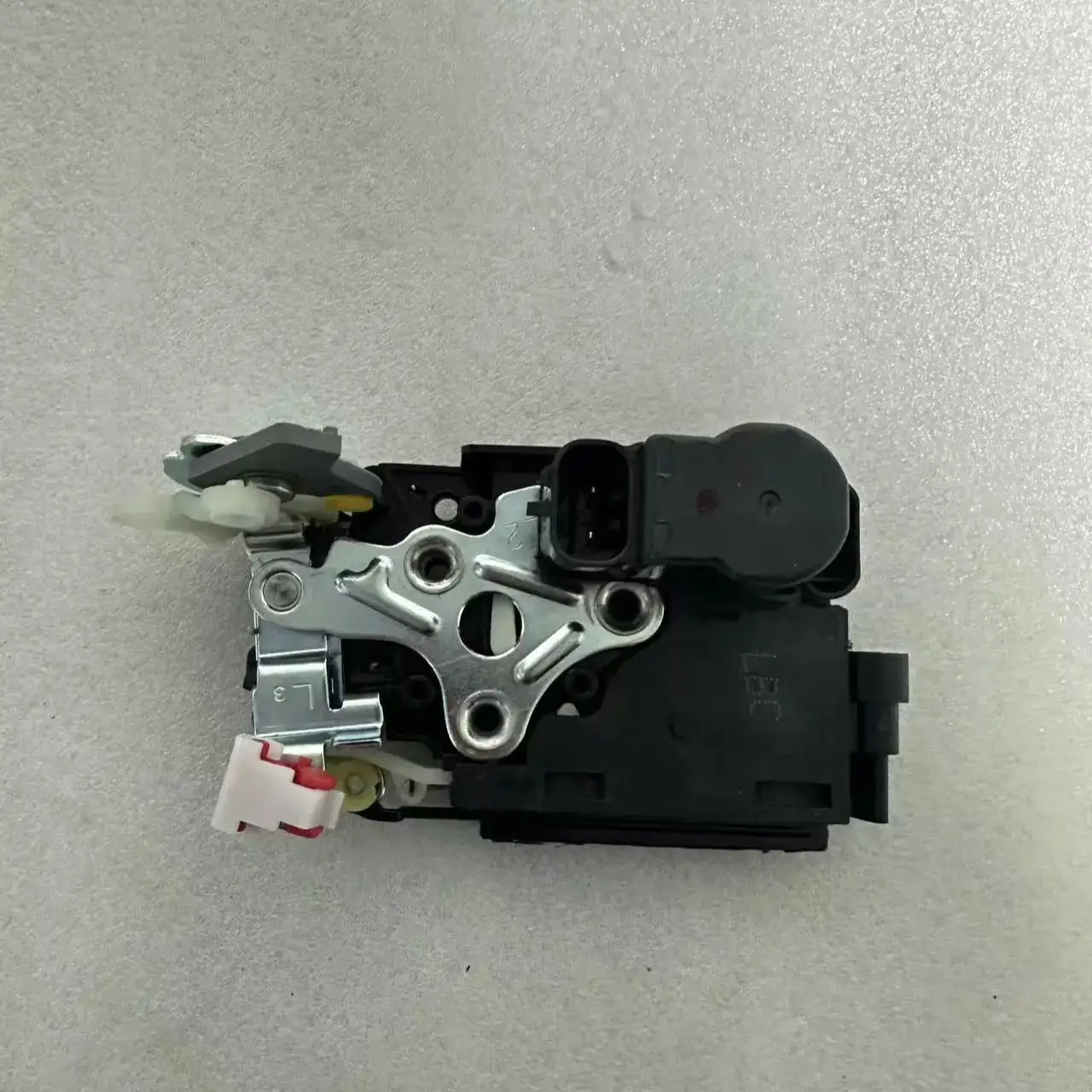 Genuine Front Door Lock Block Actuator Left LH 7121008032 Right RH 7122008012 For Ssangyong Rexton 2002-2017