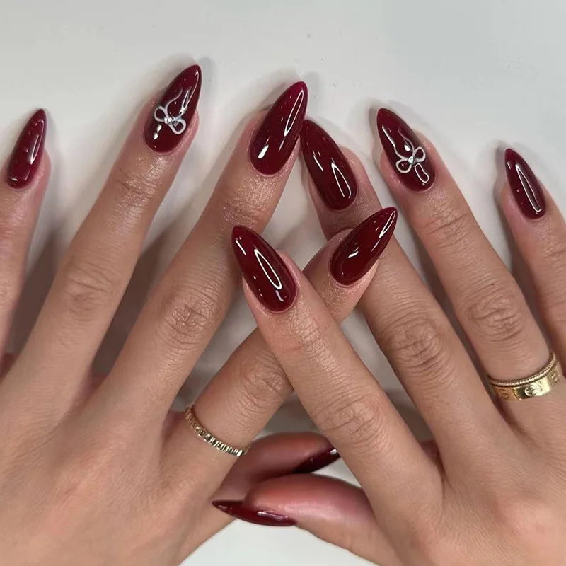 バレンタインデー レッド フレンチプレスネイル ミディアムアーモンド ラインストーンプレスオンネイル グロッシー スティックオンネイル リボン付き 女性用 24枚入り