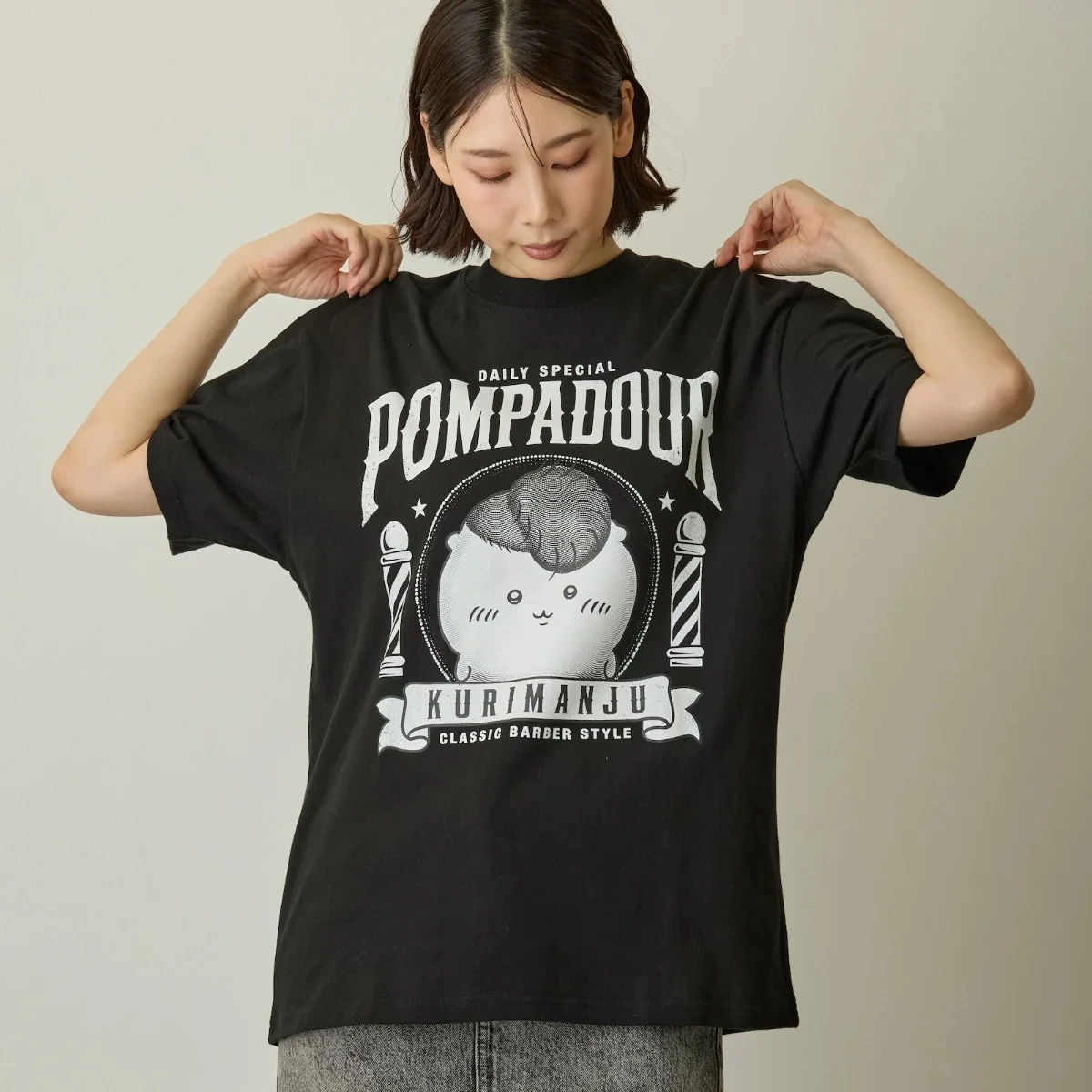 Kawaii Chiikawa Kurimanju Friseursalon T-Shirt Retro Pompadour Vintage Grafikdruck Lässiges, lockeres Kurzarm-Unisex-Sommer-T-Shirt – Detail 3
