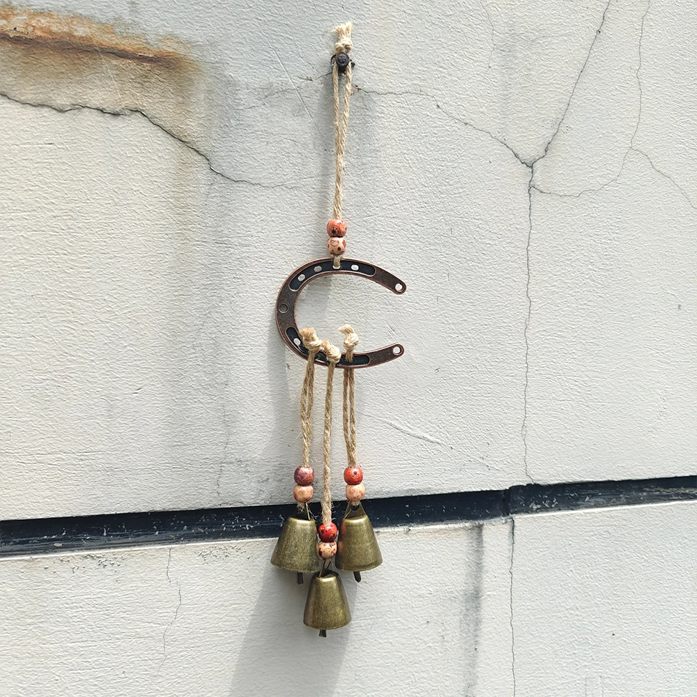 A Lucky Large Horseshoe Wind Chime Outdoor Iron Art Love Wind Chime Vintage Horseshoe Design for Home Decor Wall Bar Decoration
