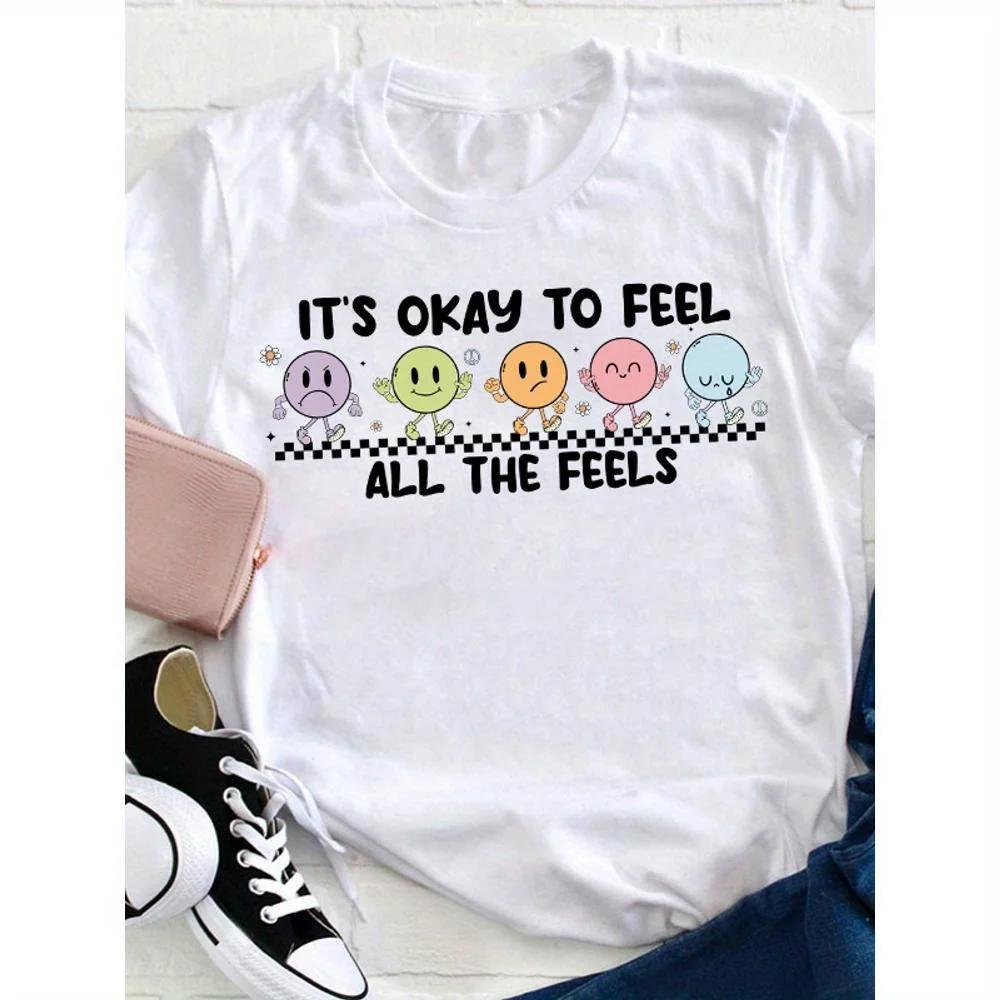 تي شيرت مدرسي، فضفاض، تي شيرت نسائي كاجوال برقبة دائرية من It's Ok to Feel All The Feels