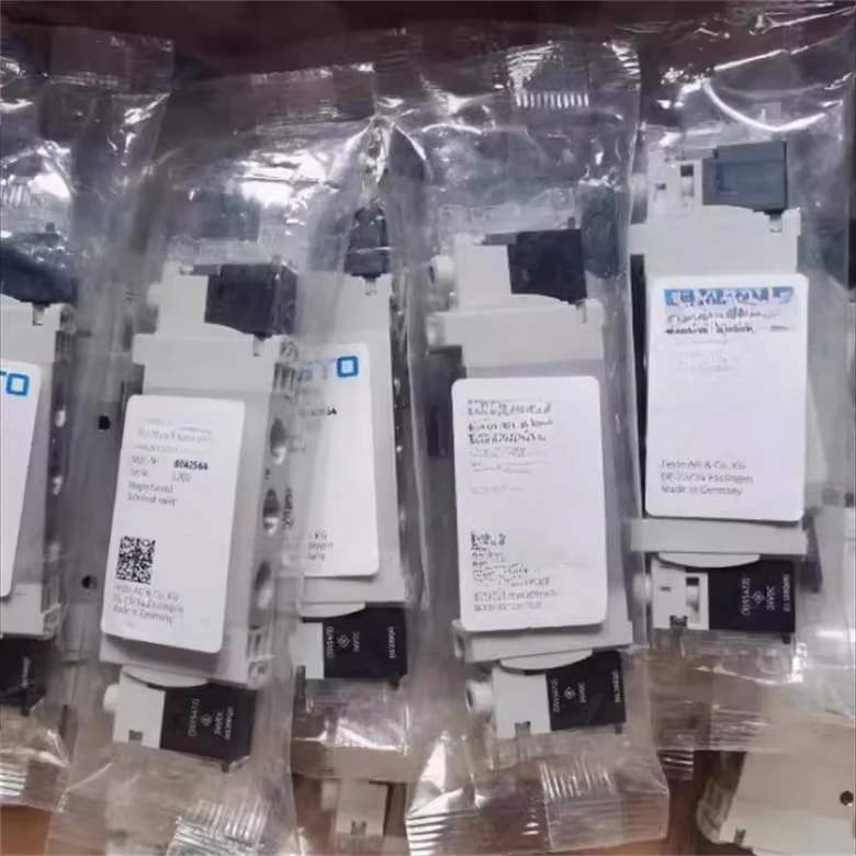 

Original Solenoid Valve VUVG-L10-T32U-MT-M7-1P3 574357 Pneumatic Control Automatic Controller Accessories Pneumatic