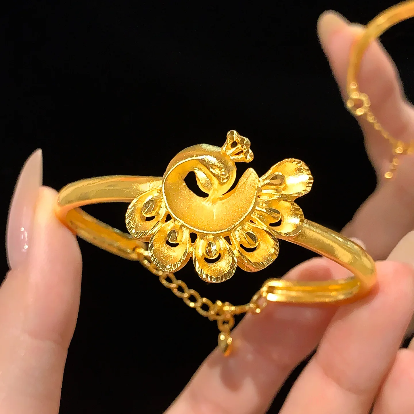 

Gold Shop Same Style 9999 24K Real Gold Women's Gold Bracelet Bracelet with Adjustable Opening and Hollow out Phoenix Exquisite