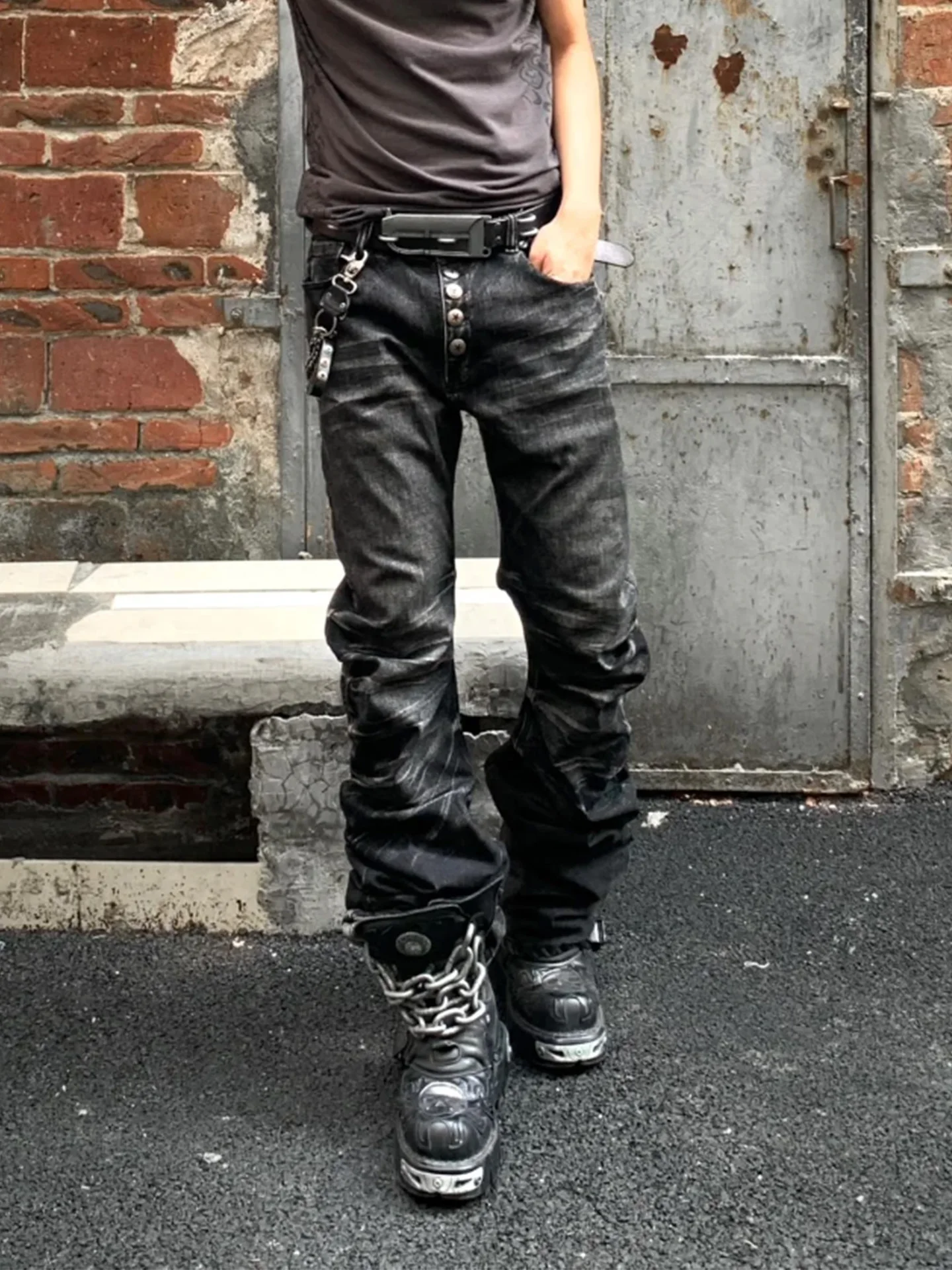 

Men's Folded Denim Jeans mid Waist Button Pure Color Slim Fit Casual Style Autumn Wear Daily Scene CleanFit Design Trendy