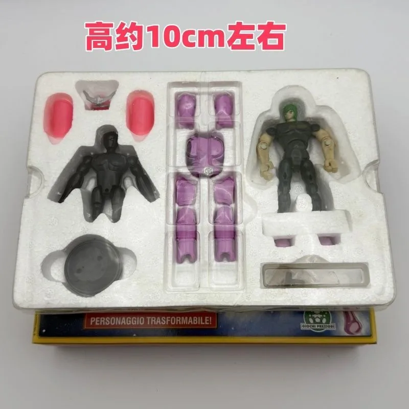 

Фигурки из аниме «Святые Воители» высотой около 10 см, а подвижная фигурка Андромеды Шун в наличии.