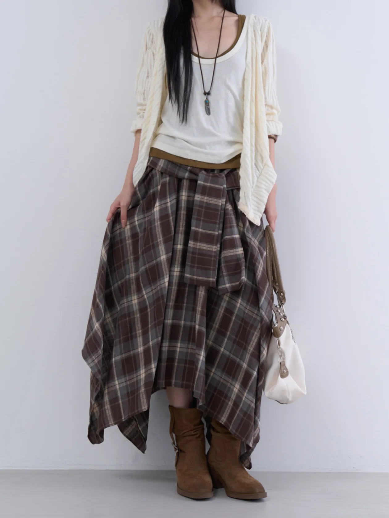 Korean Style High Waist A-Line  Skirt Women's Autumn New Vintage Slim Fit Asymmetrical Plaid Skirt for Casual Wear