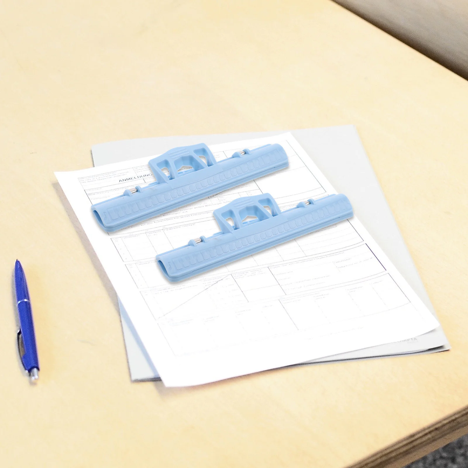 

2Pcs Music Sheet Clip for Piano Violin Flute Thickened Plastic Page Holder Large Capacity Secure Document Binder Creative Design