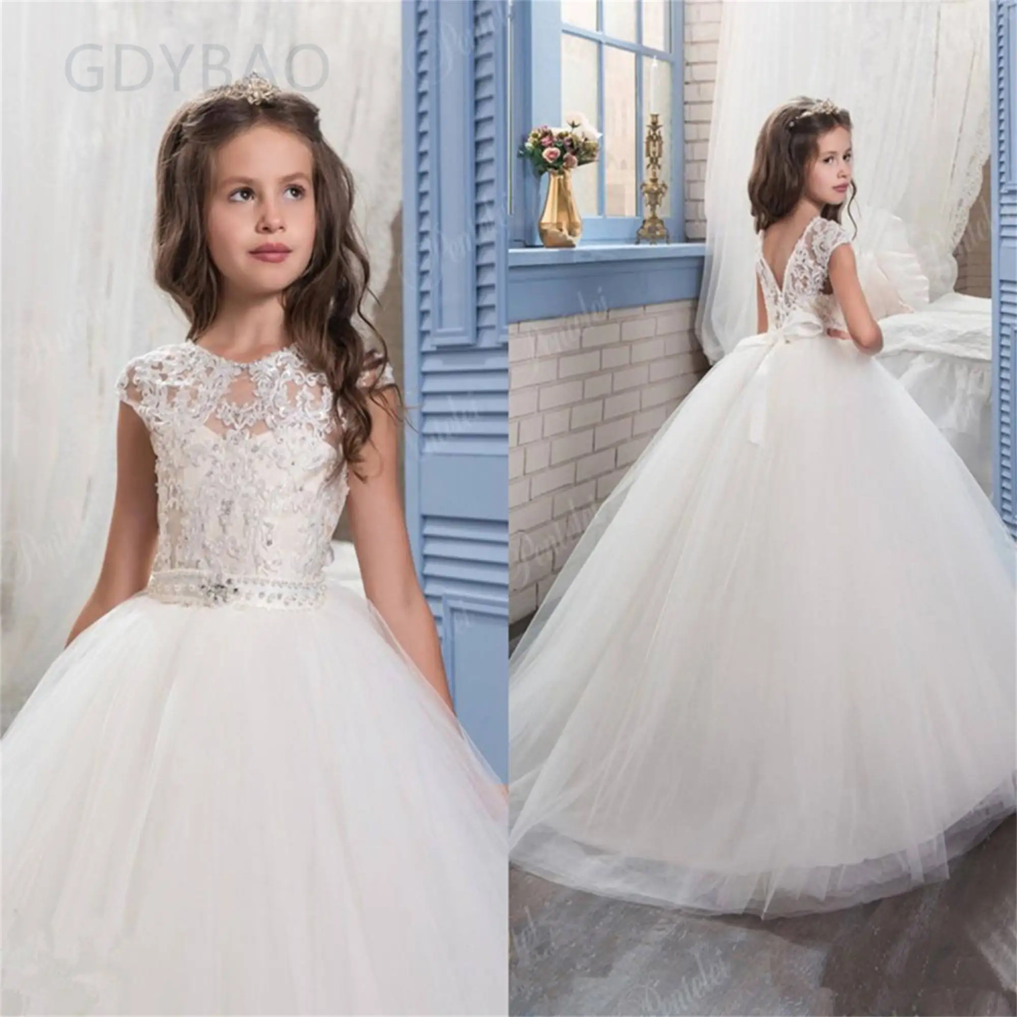 Flower Girl Dresses Lace Applique Tulle per abito da ballo da sposa Princess Girls Pageant Gowns bambini Holy