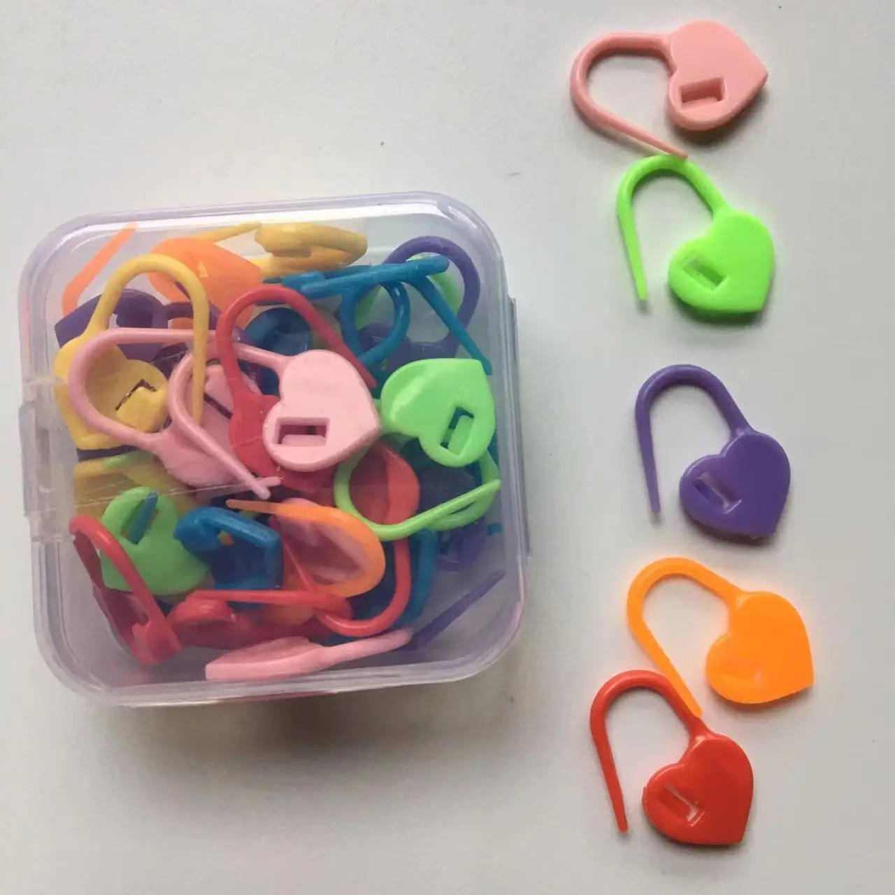 30pcs/box Hot sell Mix Color Plastic Knitting Tools Locking Stitch Markers Crochet Latch Knitting Tools Needle Clip Hook