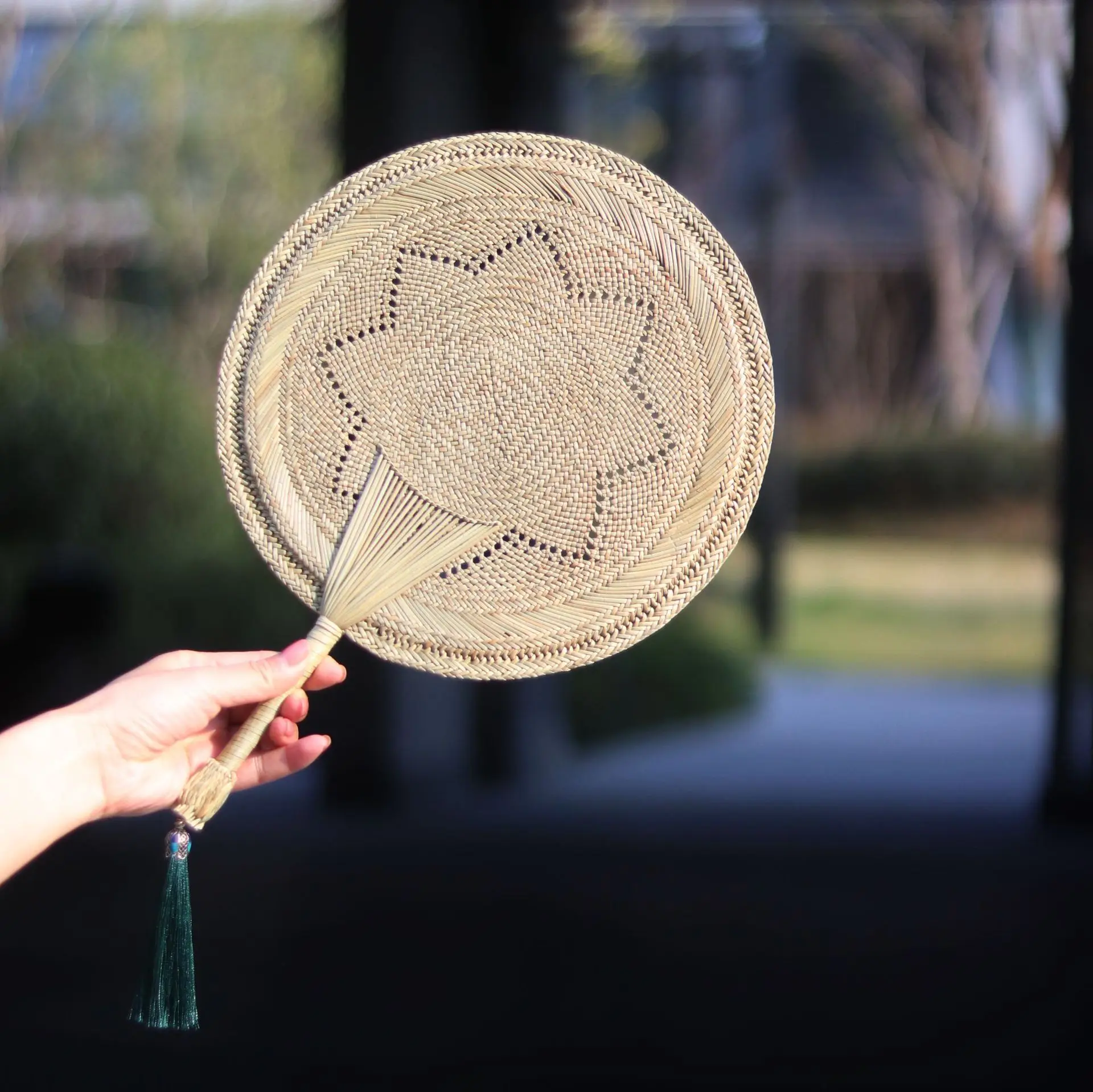 Cattail Fan Hand Woven Summer Mosquito Repellent Fan Handcrafted Chinese Style Eco Friendly Natural Straw Fan Gift for Mom