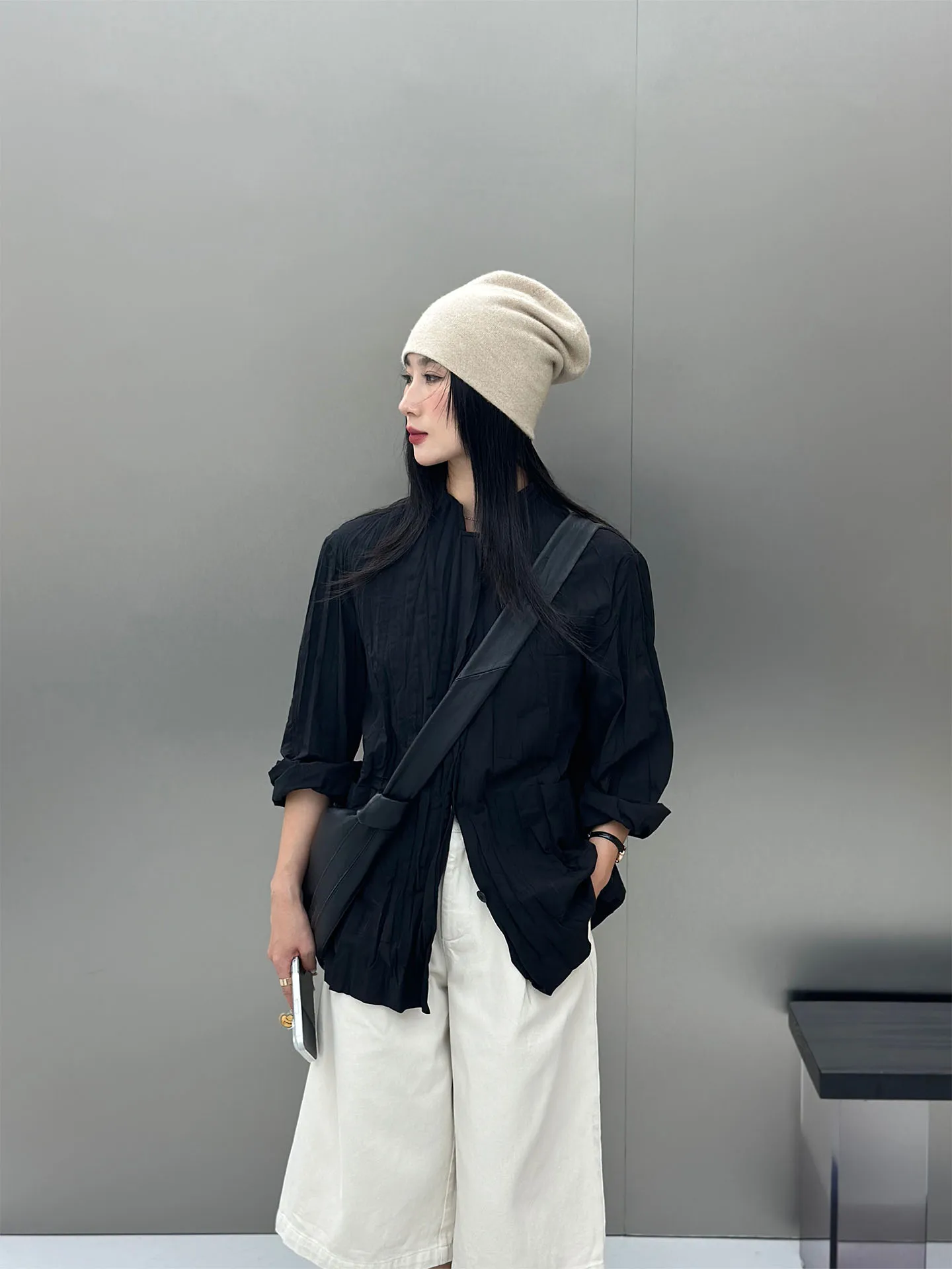 

Элегантная черная плиссированная рубашка с текстурой, женская, приталенная, с многослойным воротником-стойкой, длинными рукавами, из полиэфирного волокна, в винтажном стиле, для повседневной носки