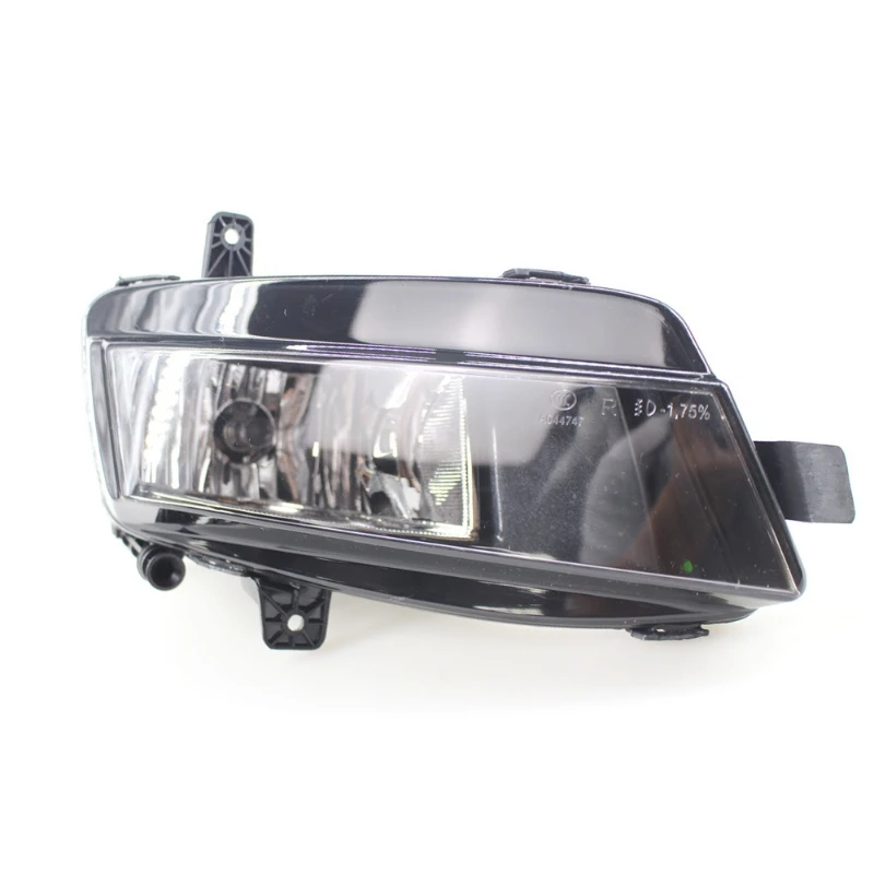 

LED fog light assemblies for front bumpers of Volkswagen Golf 7, MK7 models 2013, 2014, 2015, 2016, 2017, 5GG941661, 5GG941662.