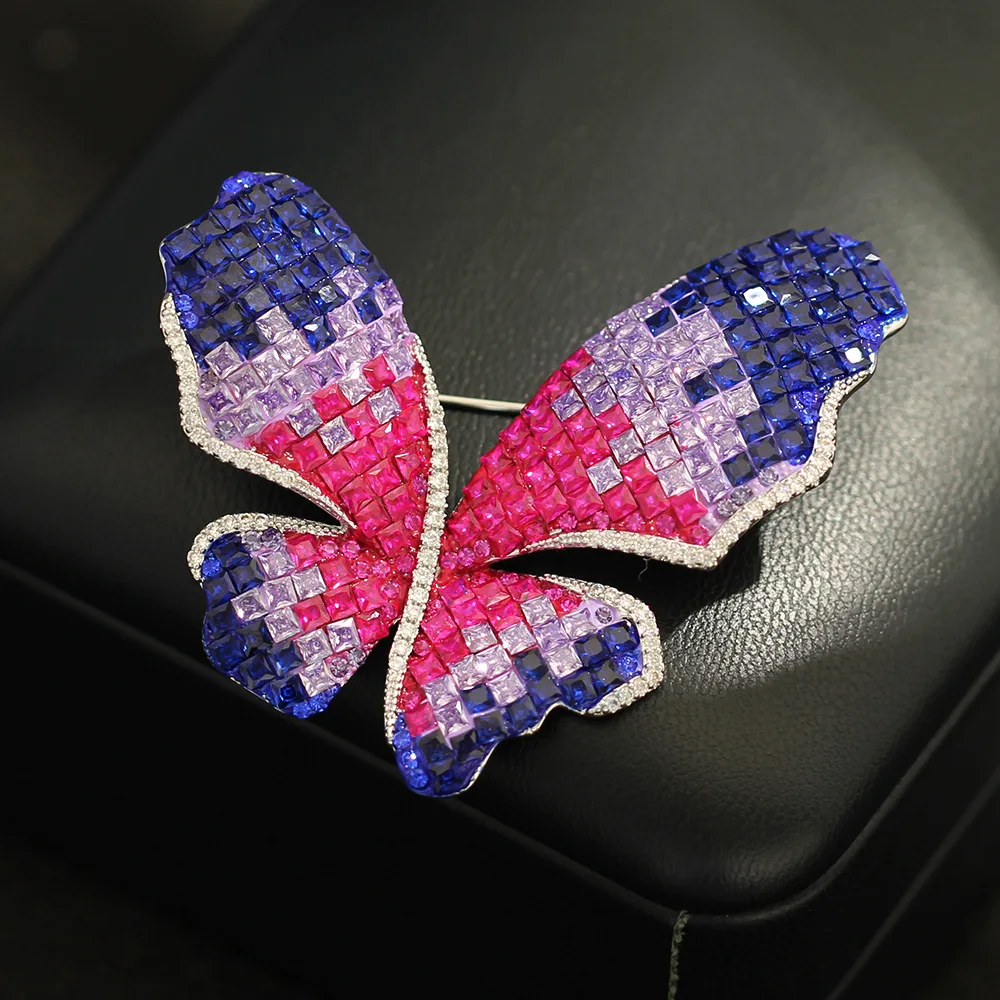 New Heavy Industry Tri color Crystal Butterfly Brooch Elegant Retro Gorgeous Jewelry High end Insect Pin Accessories for Women