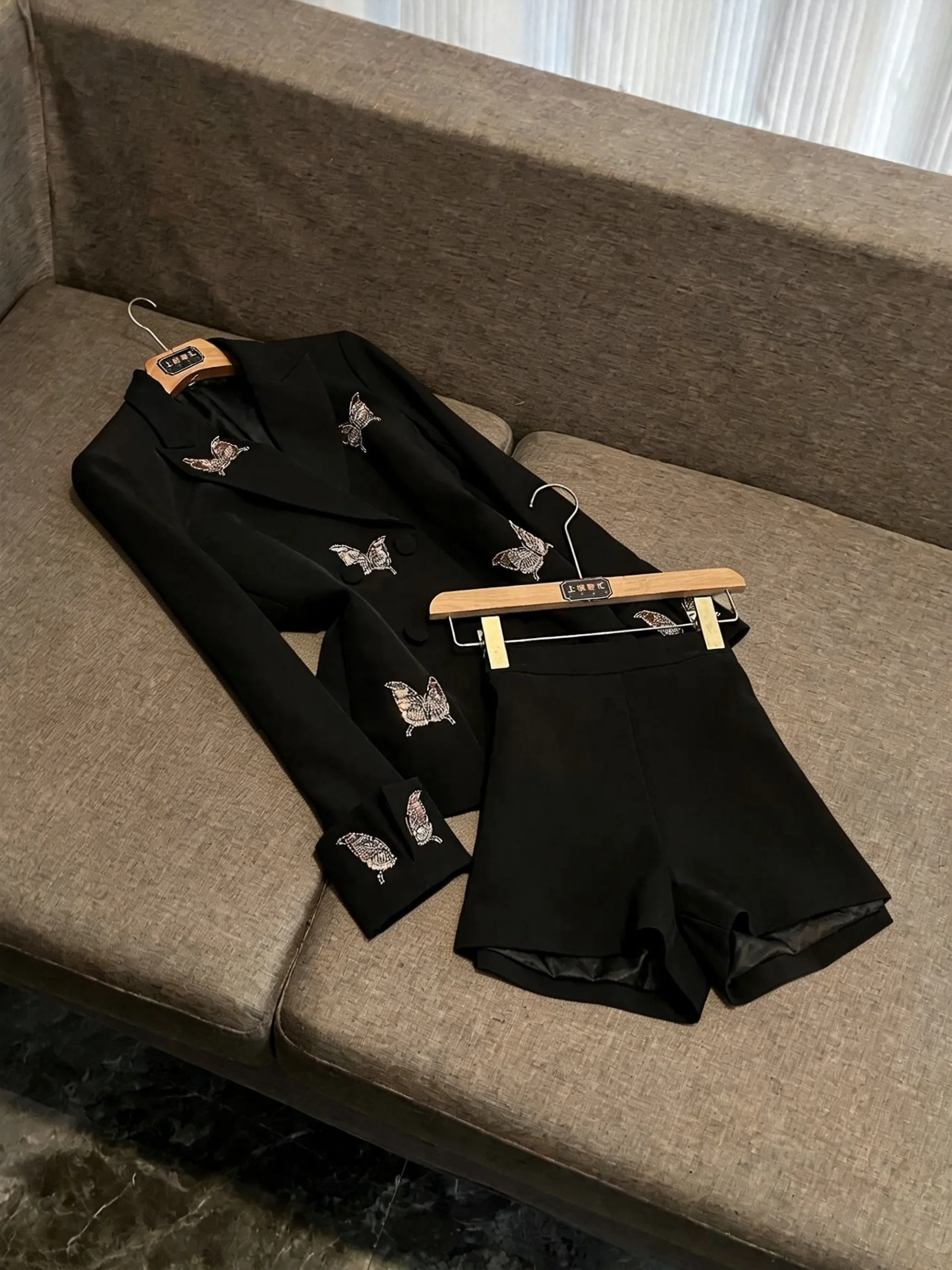 Fashionable  Sequin Suit Short Pants Set Slimming Age-Defying Meat-Covering Two-Piece Set Elegant Autumn Winter Ense...