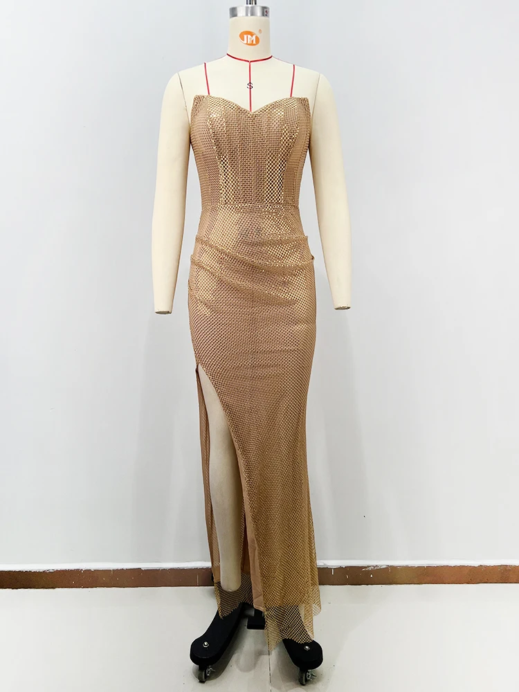 Vestido maxi de malha sem costas com tiras douradas VC Evening Opulence com fenda alta para festa, jantar, gala