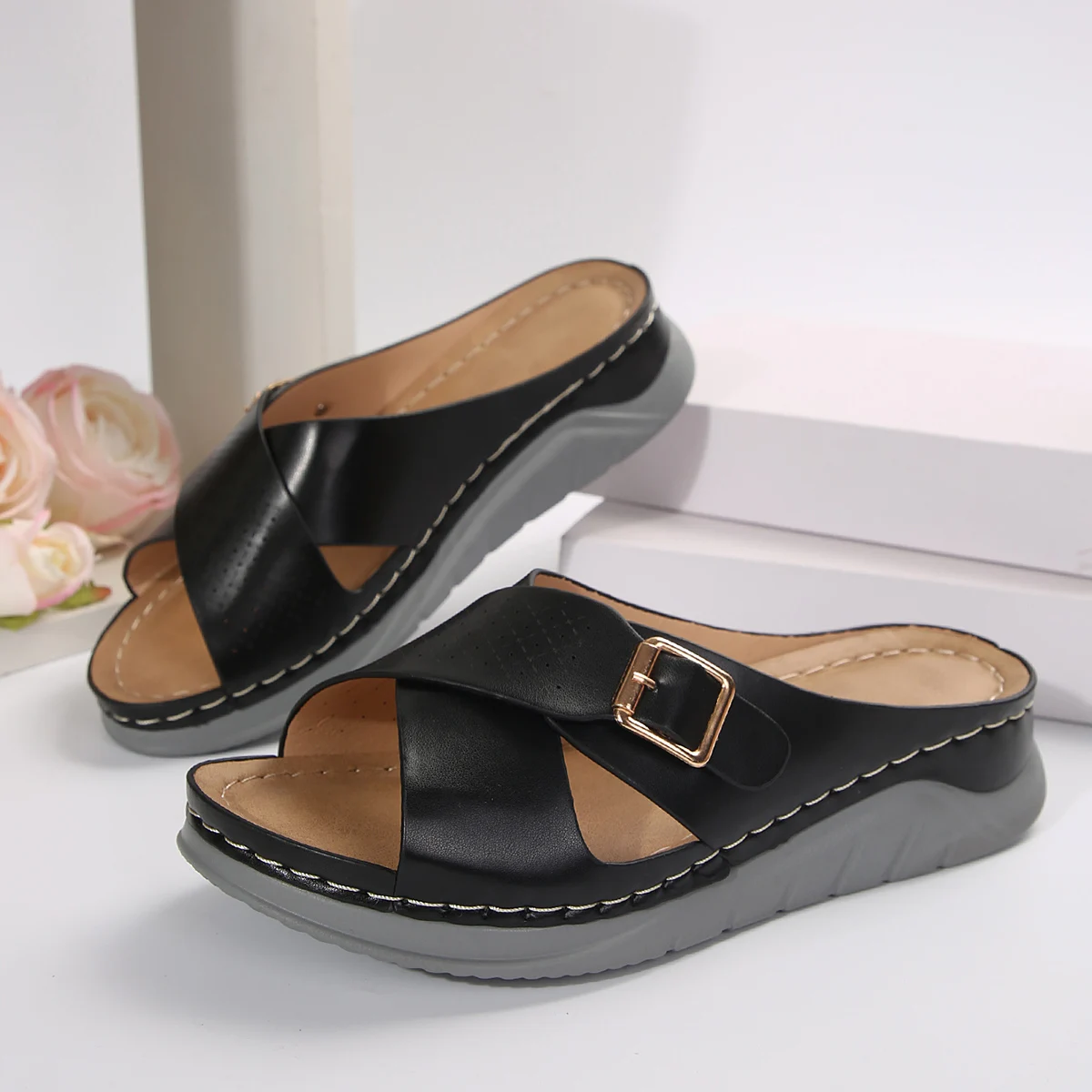 Sandalias de cuña con plataforma para mujer, zapatillas de suela gruesa, sandalias de playa con correa cruzada, chanclas antideslizantes de talla grande 43, novedad de verano