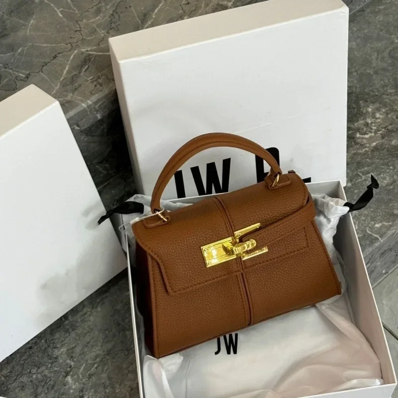 2025 جديد جلد البقر كيلي حقيبة يد تحت الإبط حقيبة كروسبودي أنيقة متعددة الاستخدامات حقيبة سيارة خط الخياطة تصميم مناسبة للجميع #1