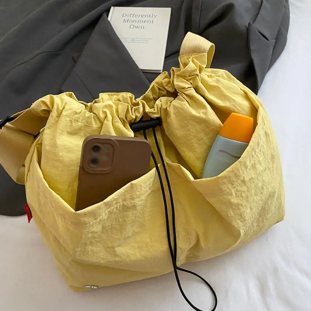 防水ナイロンショルダーバッグ無地布クロスボディバッグ大容量プリーツ巾着バケットバッグ