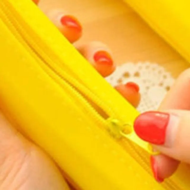 Yellow Banana Coin Purses Cute Novelty Funny Silicone Portable Multifunction Pencil Case Purse Bag Wallet Key Coin Bag sac femme