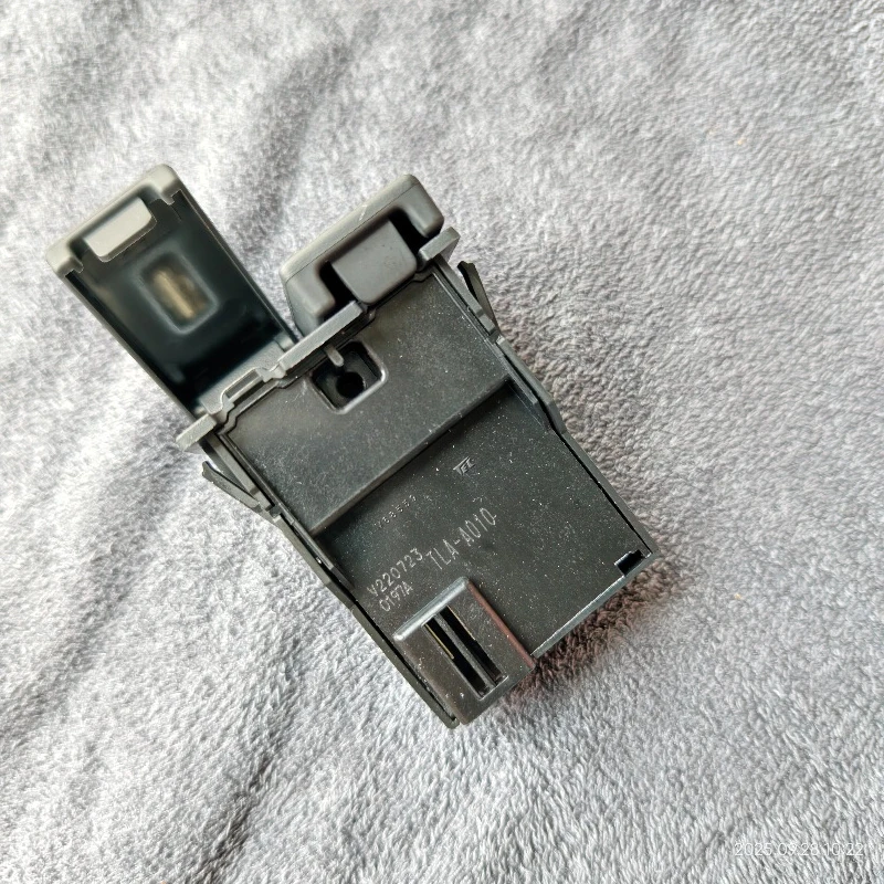 For Honda Breeze CRV Crider Envix Everus 2018-2022 Rear USB Charging Converter Unit