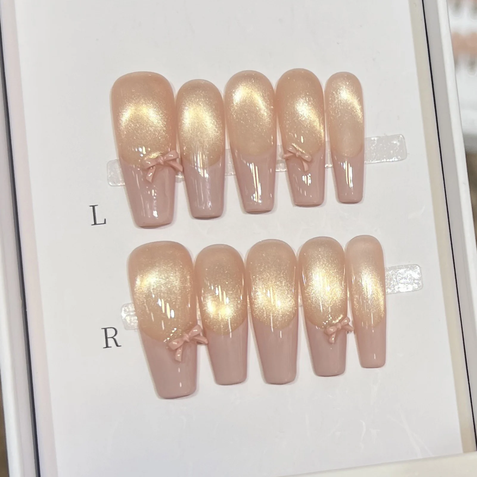 10 قطعة الأظافر الفرنسية الطويلة وهمية عين القط لامعة Bowknot الذهب القط العين T شكل مسمار الفن للنساء DIY بها بنفسك ملابس الحفلات