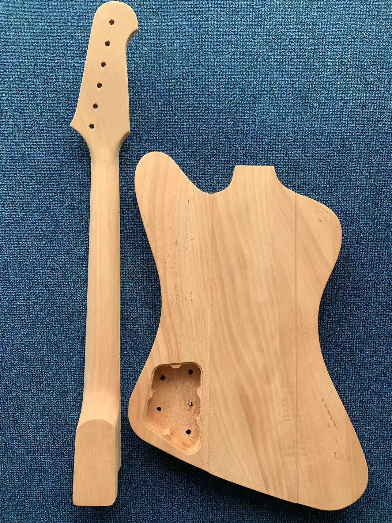 مجموعات الغيتار الكهربائي Firebird DIY
