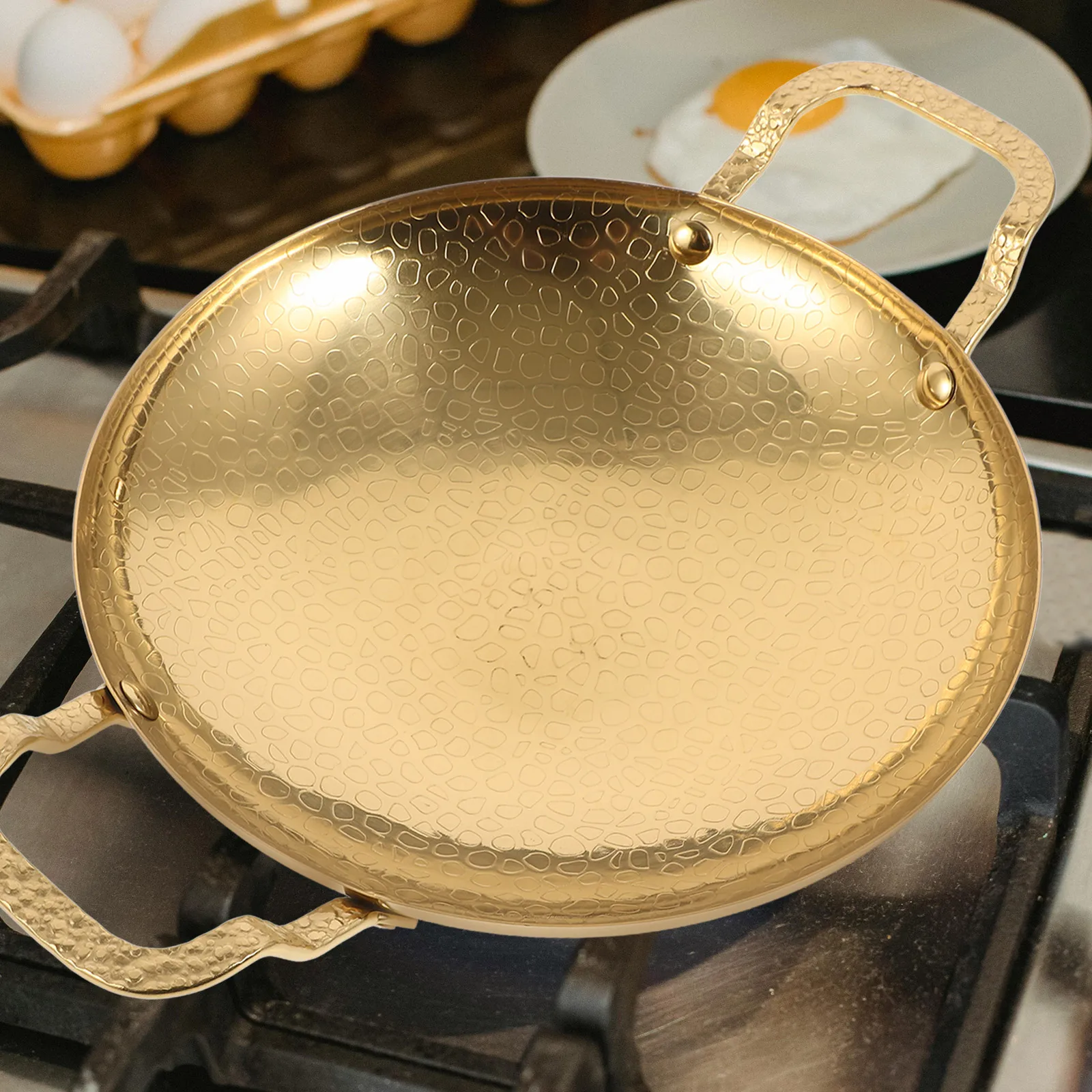 

1 Pcs Versatile Stainless Steel Cooking Pot with Elegant Dual Handles Perfect for Seafood and Family Gatherings
