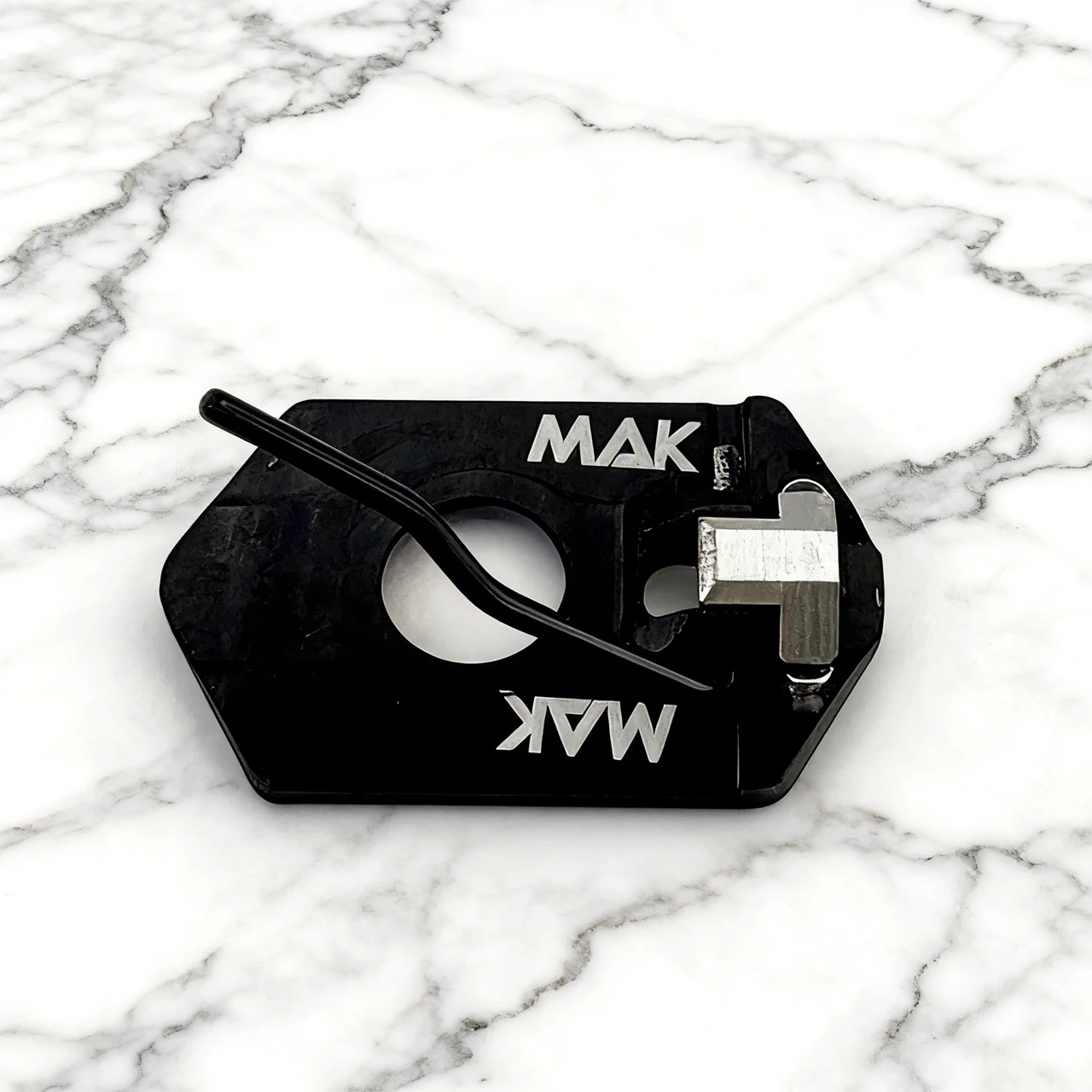 Aim Makalubutton-Ty…